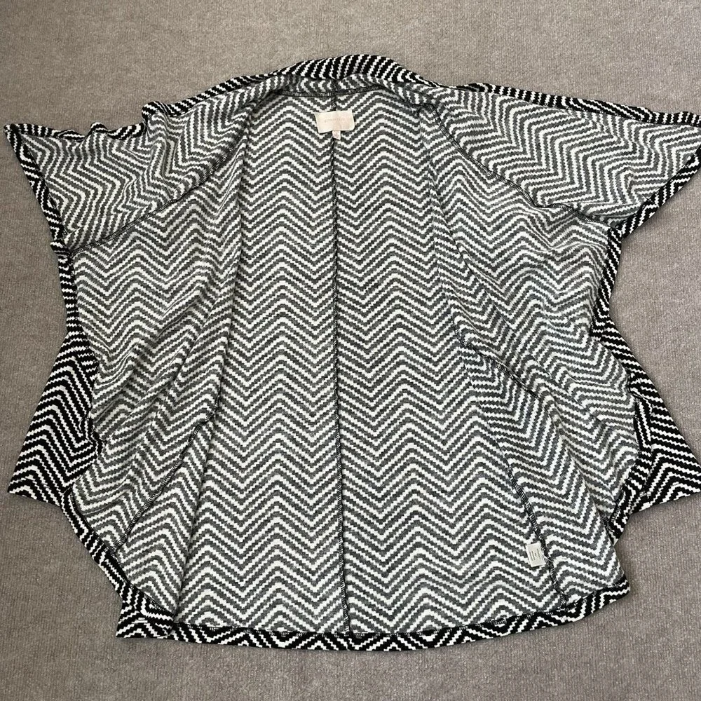 Skies Are Blue Cardigan Womens Small Black White Cascade Open Front Sweater